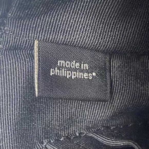 Coach Corner Zip Wristlet 58032 Gold/Midnight Pebble Grain Leather NWT - Picture 12 of 15